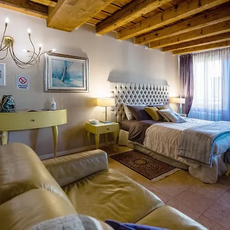 Mazzini Konukevi Verona