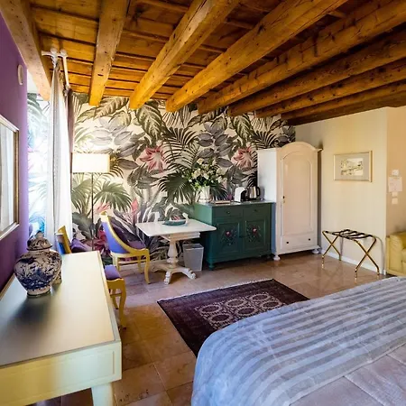 Mazzini Guest house