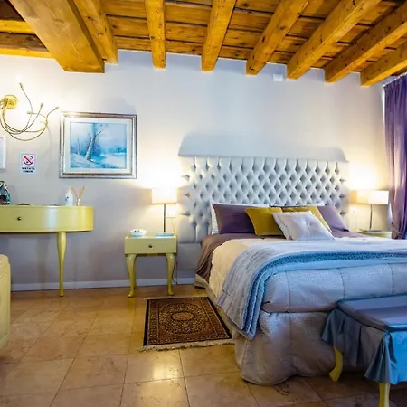 Mazzini Konukevi Verona