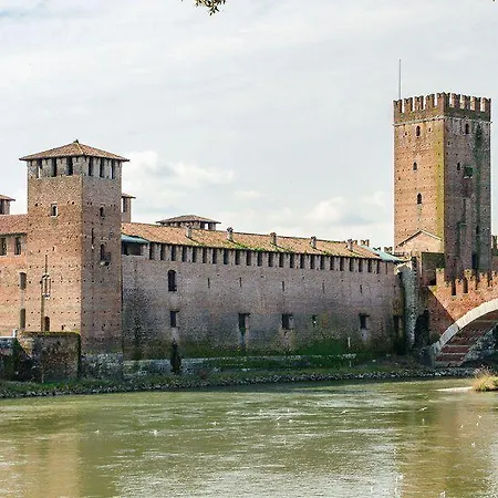 Konukevi Mazzini Verona